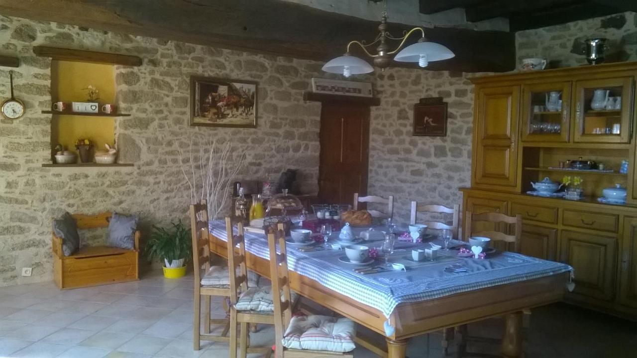 Au Coeur De La Nature Saint-Malo-du-Bois Eksteriør bilde